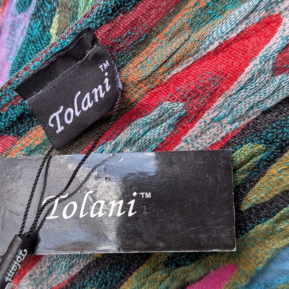 NWT Tolani Colorful Zigzag Wave Stretchy Scarf Fringe - Picture 4 of 7